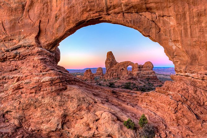 Day of Photography in Moab, Arches & Canyonlands - Meeting and Pickup Details