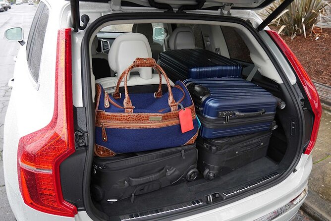 Departure Private Transfer: Gothenburg to Gothenburg Airport GOT by Volvo XC90 - Transfer Details