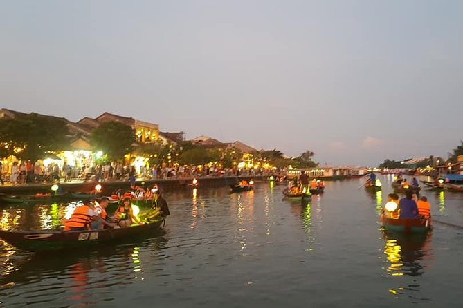 Discover Hoi An Walking Tour, Sampan Boat Ride, Night Market &Colourful Lanterns - Sampan Boat Ride