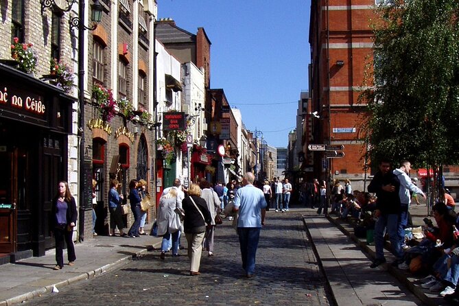 Dublin Temple Bar Night Tour in English - Inclusions