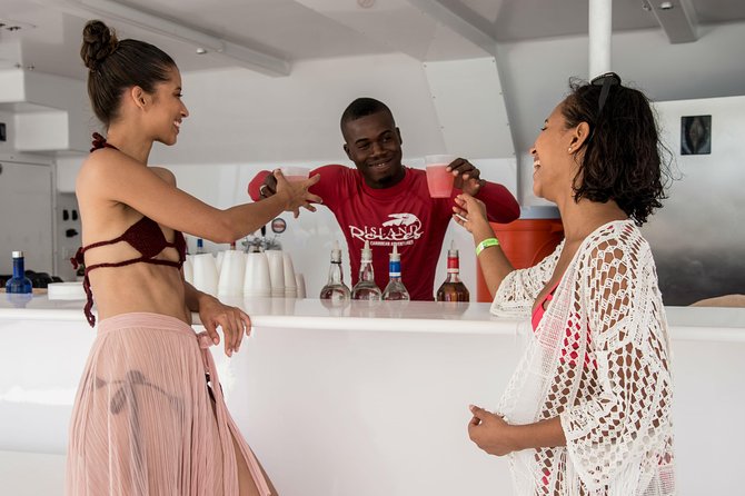 Dunns River Catamaran Cruise From Ocho Rios - Overall Rating and Breakdown of Reviews