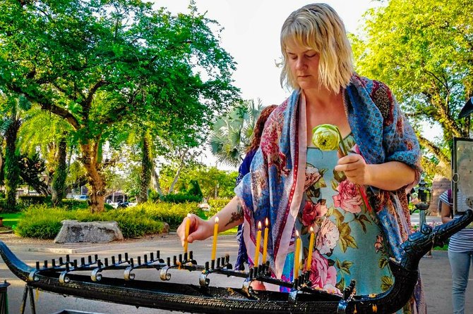 เอิร์ธเวิร์ค คามิโอะ ภายในวัดทางไทย - Learn About Thai Buddhism