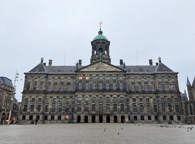 アムステルダム:日本語のウォーキングガイドツアー(2.5時間) - Duration and Language Availability