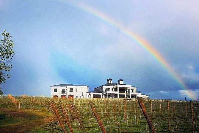 East Kelowna Wine Tour - Classic - 6 Wineries - Pricing and Booking Information