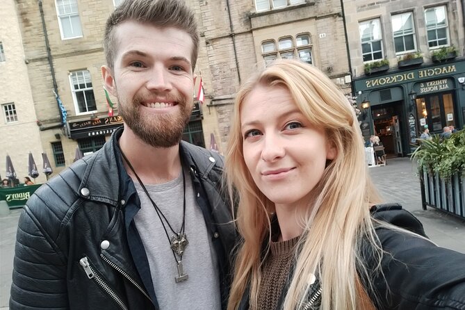 Edinburgh Self-Guided Ghost Tour - Inclusions and Features