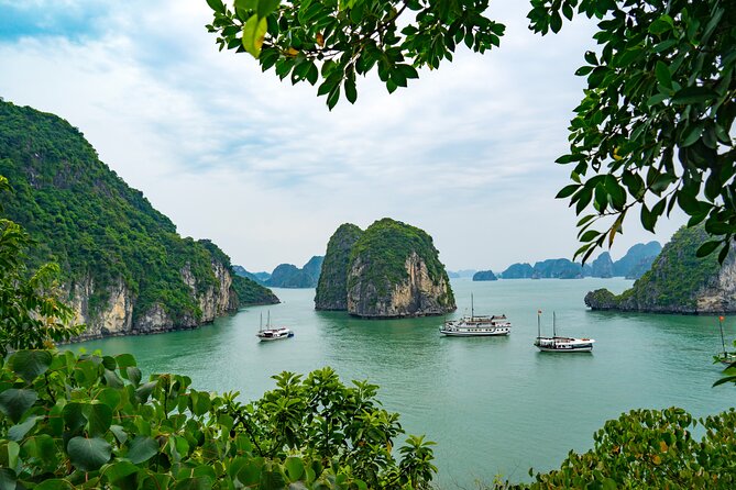 Emperor Cruise Halong: 3 Days 2 Nights Hideaway - All Inclusive - Booking and Reservation Details