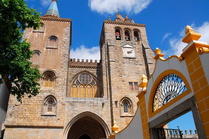 Évora Private Walking Tour, By Local Guide - Meeting and Pickup Details