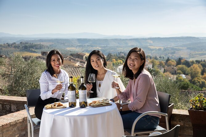 Food and Wine Lesson and Wine Tasting in San Gimignano - The Importance of Vernaccia Di San Gimignano Wine