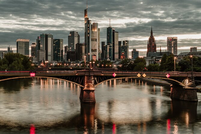 Frankfurt Scavenger Hunt and Best Landmarks Self-Guided Tour - Tour Experience Highlights