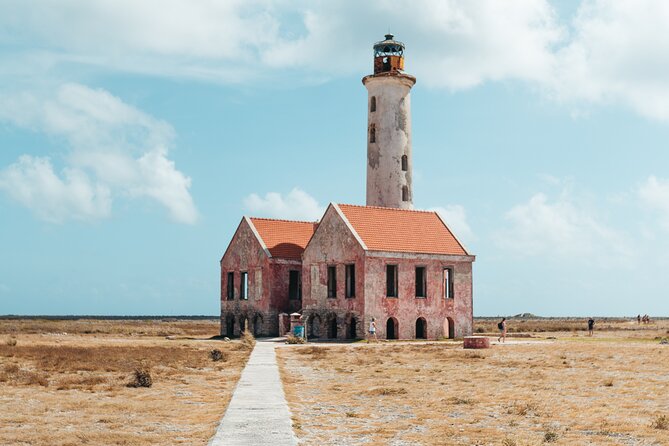Full Day Boat Trip to Klein Curaçao - Boat Amenities and Facilities