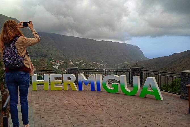 Full-Day Bus Tour to La Gomera Island With Professional Guide - Lunch Included - Tour Overview
