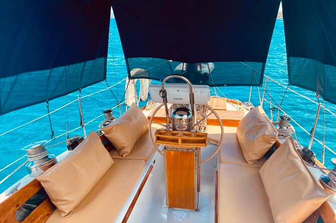 Full Day Cruz Bay by Sailboat  - St John - Relaxing on the Sailboat Deck