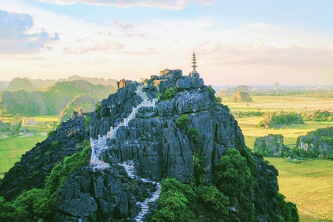 Full Day Guided Tour to Hoa Lu ,Tam Coc, Mua Cave With Lunch - Tam Coc Boat Ride