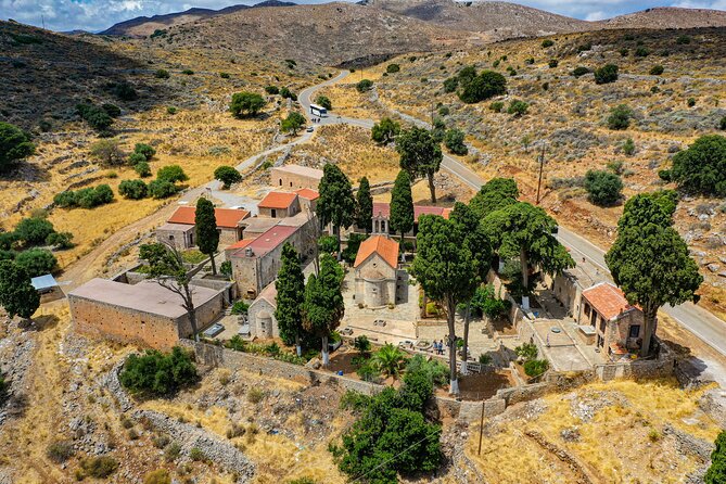 Full-Day Private Guided Tour in a Breathtaking Crete Island - Transportation Details