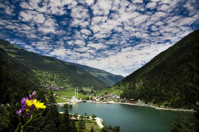 Full Day Tour in Uzungol Lake With Turkish Tea Tasting - Accessibility and Physical Fitness Requirements