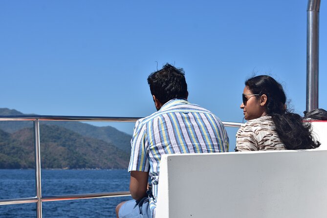 Full Day Tour in Yelapa and Majahuitas in Catamaran With Snorkel - Snorkeling Experience