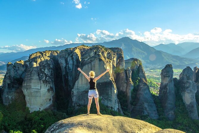 Full-Day Trip to Meteora From Thessaloniki - Positive Feedback on the Tour Guide