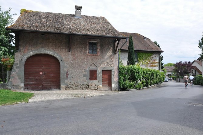 Geneva Private Walking Tour With Professional Guide - Inclusions