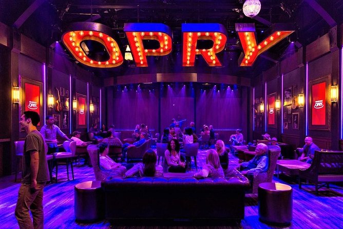 Grand Ole Opry VIP Experience: Admission With Lounge Access and Artist Visit - VIP Experience and Lounge Access