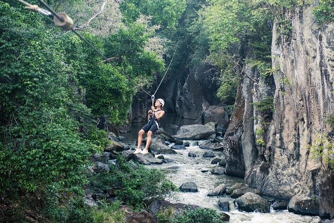 Guanacaste Rainforest Sloth, Hiking, and Chocolate Tour  - Playa Flamingo - Personalized Attention and Avoiding Crowds