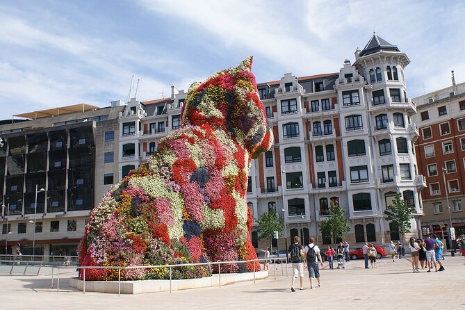 Guggenheim Museum Bilbao Private Tour With Official Guide - What to Expect on the Private Tour