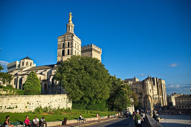 Guided Tour of Avignon - Pickup Points