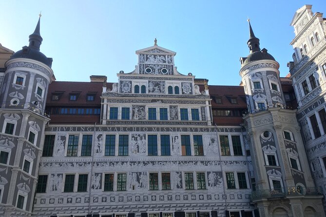 Guided Tour of the Castle With an Introduction to Architecture and the Dresden Stable Yard - Exploring the Dresden Stable Yard