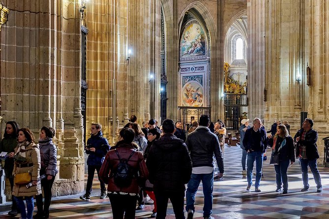 Guided Visit "Meet the Lady of the Cathedrals" / Guided Visit to Cathedral - Traveler Photos Available