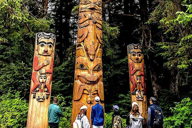 Guided Walking Tour in Totem Park NATIONAL PARK - Meeting and Pickup