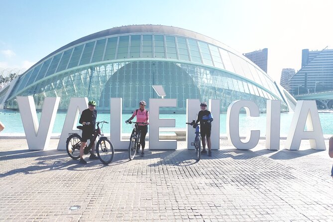 Half Day Bike Tour Through the City of Valencia - Inclusions and Amenities