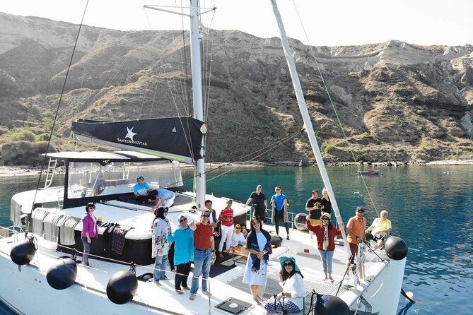 Half-Day Exclusive Catamaran Cruise in Santorini With Meal and Open Bar - Positive Reviews From Previous Guests