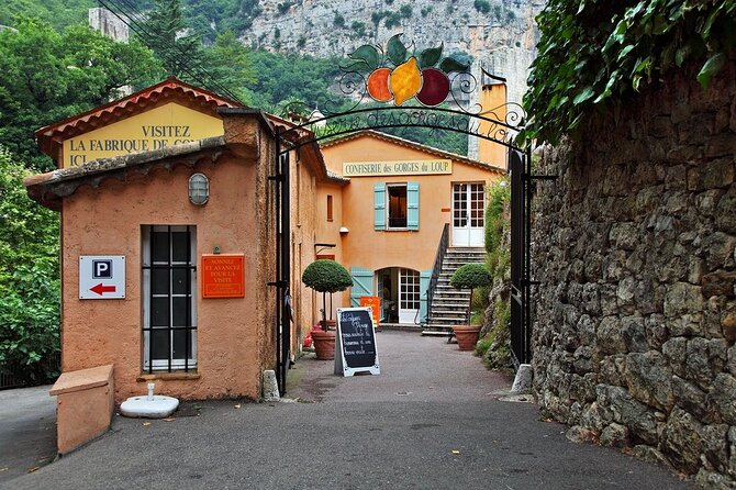 Half-Day Private Tour of Grasse and Its Surroundings - Grasse Perfume Industry