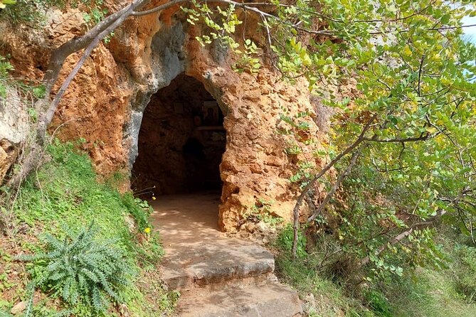 Half-Day Private Walking Tour Along the Orthodox Gorge - Meeting and Pickup Information