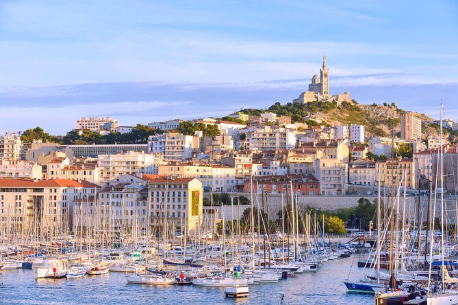 Historical Visit of Marseille With 12 Audioguides on Smartphone - Audioguide Benefits