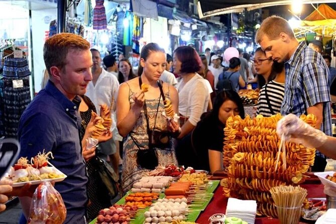 Hoi an Ancient Town Walking Street Food Tours With Night Market - Exploring the Vibrant Night Market