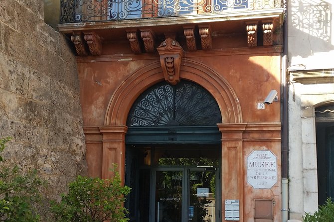 In the Secret of Perfumes and Flowers-Private Tour Full Day- - Flower Garden Visit