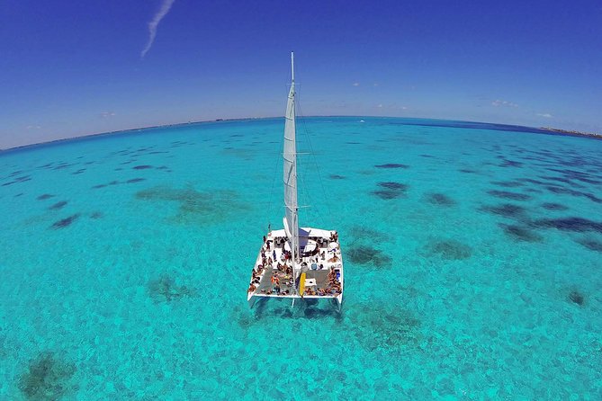 Isla Mujeres Catamaran Tour With Snorkeling at MUSA, Buffet Lunch & Open Bar - Safety Concerns