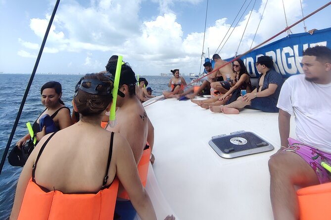 Isla Mujeres Deluxe Tour, Open Bar, Snorkeling and Lunch Included - What To Expect