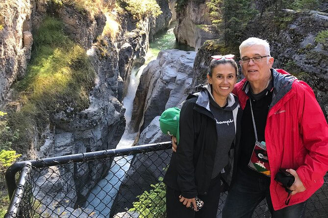 Jasper National Park Tour From Jasper to Banff - Must-See Attractions in Jasper National Park