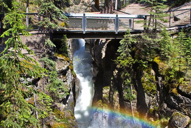 Jasper National Park Tour: Maligne Valley, Medicine Lake and Spirit Island - Tour Overview