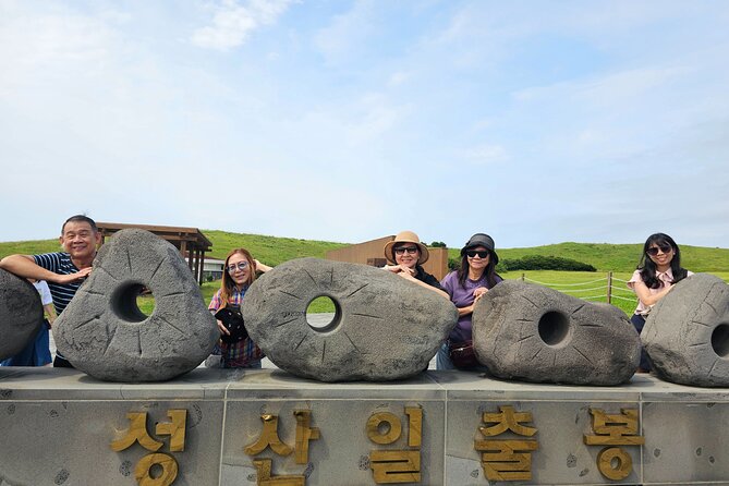 Jeju Mt. Hallasan Hiking or Oreum Volcanic Cone Day TOUR - Highlights of the Oreum Volcanic Cone
