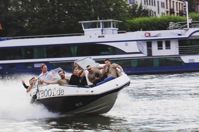 Jet Boat Tour - Captain and Navigation