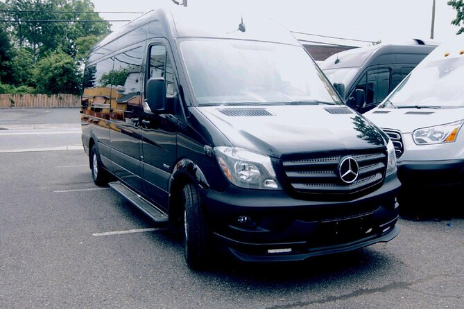 JFK Airport To Manhattan Stretch Limo Luxury SUV Sprinter Van - Service Overview and Benefits