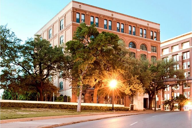 JFK Food & Culture Walking Tour With Food Tours of America - Meeting and Pickup Information
