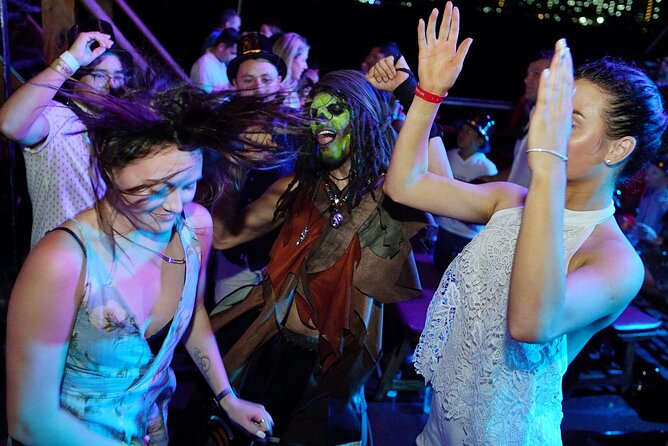 Jolly Roger Pirate Show and Dinner in Cancun - Experience Details