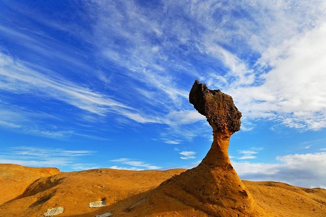 Keelung Harbor, Yeliou & Northern Coast Tour (From Taipei City) - Explore Chung Cheng Park and Its Giant Guanyin Statue