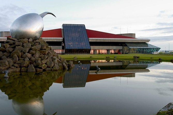 Keflavik To Reykjavik Private Luxury Airport Transfer - Overview and Meeting Point