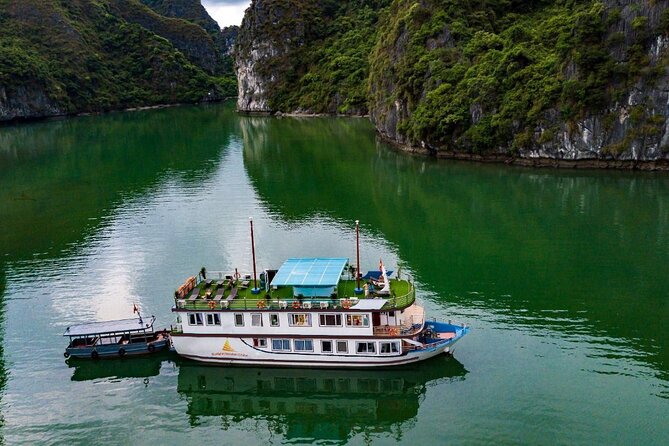 Lan Ha Bay Deluxe Cruise 2 Days: Kayaking & Swimming at Pristine Places - Inclusions and Activities