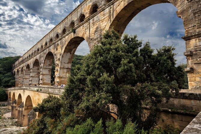 Languedoc-Roussillon: Pont Du Gard Private Tour & History - Accessibility and Traveler Requirements