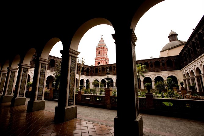 Lima in a Day: City Sightseeing Tour, Larco Museum and Magic Water Circuit - Experiencing the Magic Water Circuit
